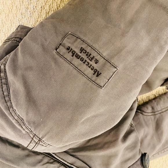 ***SOLD***Abercrombie and Fitch coat, EUC, only worn twice, size: XS. - Picture 4 of 6